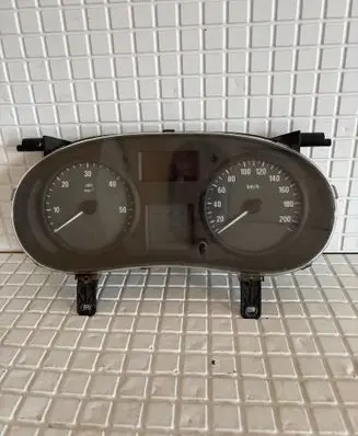 Opel Vivaro Speedometer (instrument cluster) 281123777 NS83430762 P8200283199