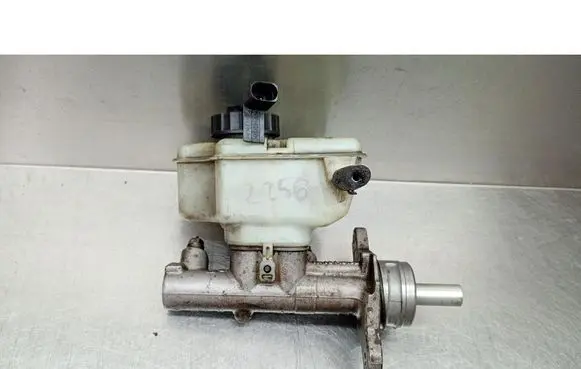 Audi A3 S3 8P Master brake cylinder 1K0614019B