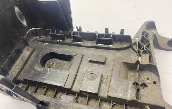Battery tray