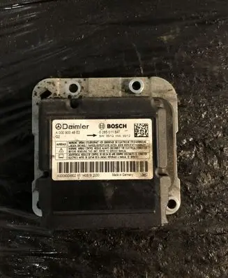 Mercedes-Benz Sprinter W906 Airbag control unit/module A0009004802