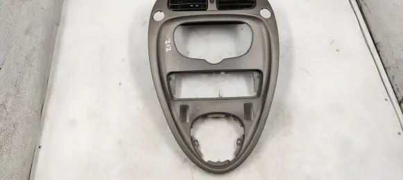 Citroen Xsara Picasso Dash center air vent grill 9631315877