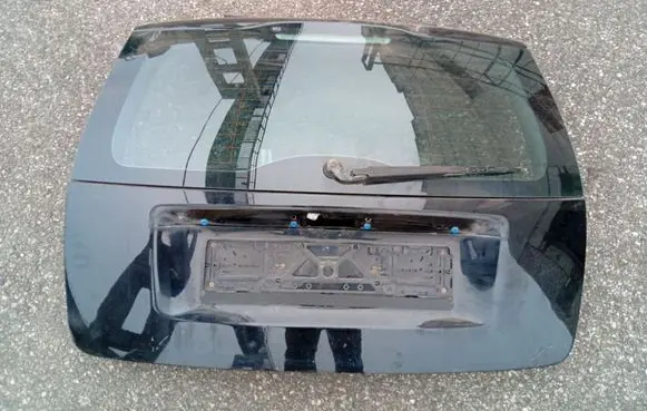 Volvo V50 Tailgate/trunk/boot lid Juodas