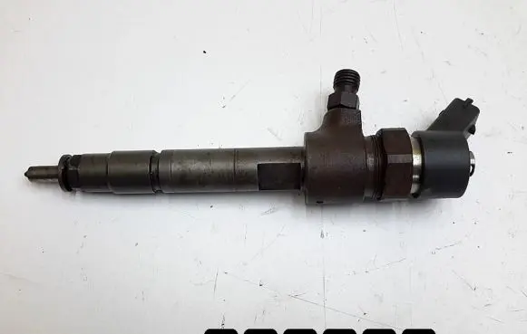 Alfa Romeo 166 Fuel injector