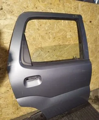 Suzuki Ignis Rear door