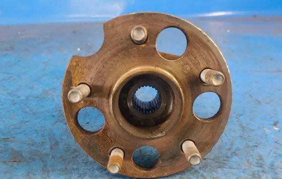 Toyota Venza Rear wheel bearing hub 424100E050
