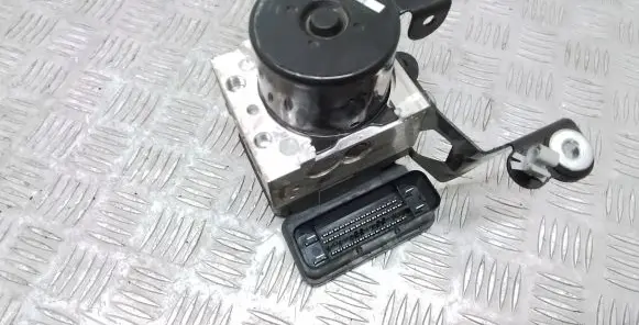 Volvo XC60 ABS Pump 31423348