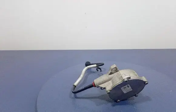 Ford Mondeo MK I Vacuum pump HG9Q2A451AA