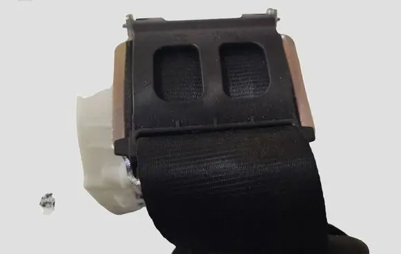 Citroen C5 Rear seatbelt 33060243B