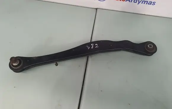 Rear control arm