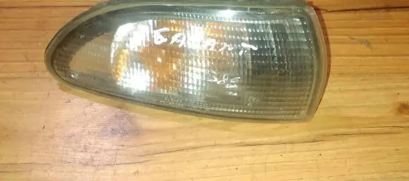 Mitsubishi Galant Front indicator light
