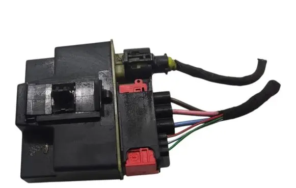 Peugeot 308 Glow plug pre-heat relay 9662570880