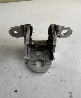 Dodge Nitro Rear door upper hinge 