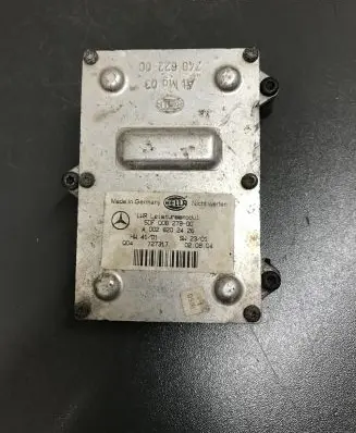 Mercedes-Benz E W211 Headlight ballast module Xenon A0028202426