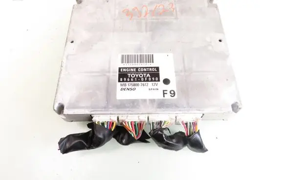 Toyota Corolla Verso E121 Engine control unit/module MB1758007612 896610F090