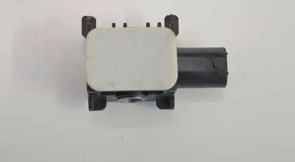 Mercedes-Benz ML W164 Airbag deployment crash/impact sensor 0038202826