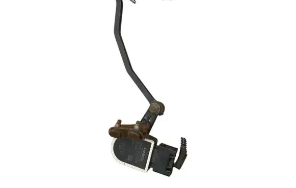 Headlight/headlamp level sensor