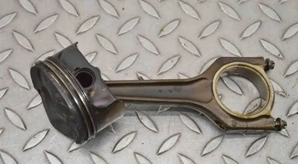 BMW 5 E60 E61 Piston 092