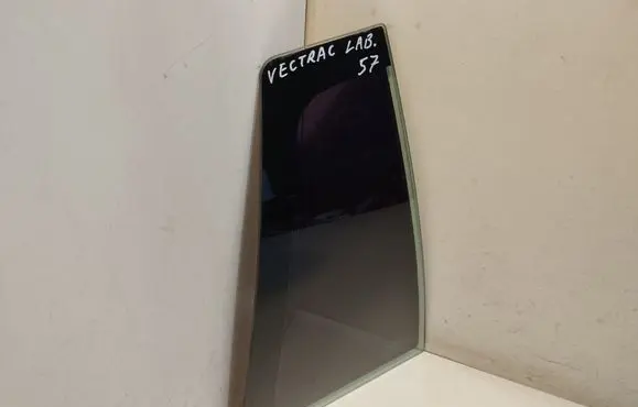 Opel Vectra C Rear vent window glass 43R06711