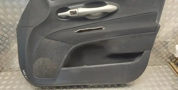 Toyota Auris 150 Front door card panel trim 6762802070