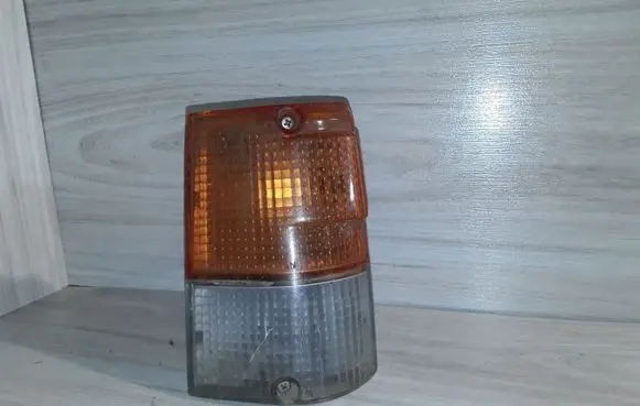 Mitsubishi Pajero Front indicator light 1124236L