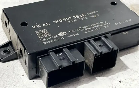 Volkswagen Touran I Tow bar trailer control unit/module 1K0907383E 5DS00999521