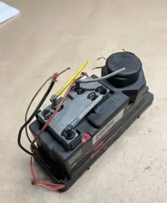 Mercedes-Benz E W210 Central locking vacuum pump 2088000348 00782802