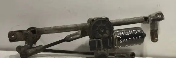 Nissan Qashqai Front wiper linkage and motor