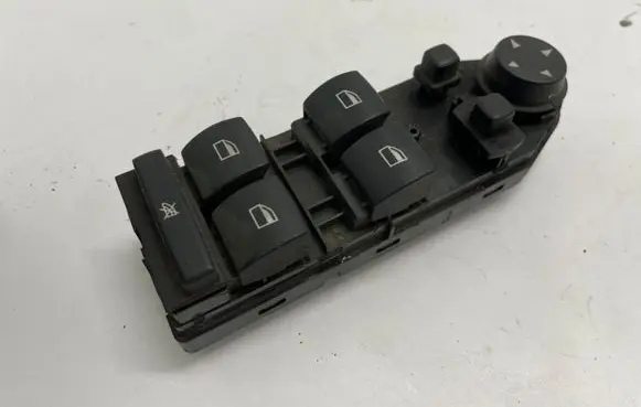 BMW 5 E60 E61 Electric window control switch 6939114
