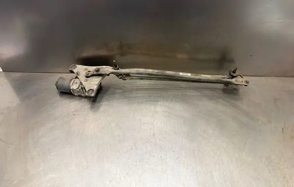 Volvo V50 Front wiper linkage and motor 30699342