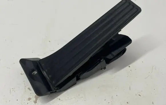 BMW X3 F25 Accelerator throttle pedal 35426853175 6853175