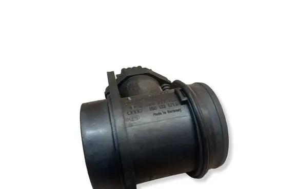Audi A6 S6 C5 4B Mass air flow meter 0280217112 058133471A