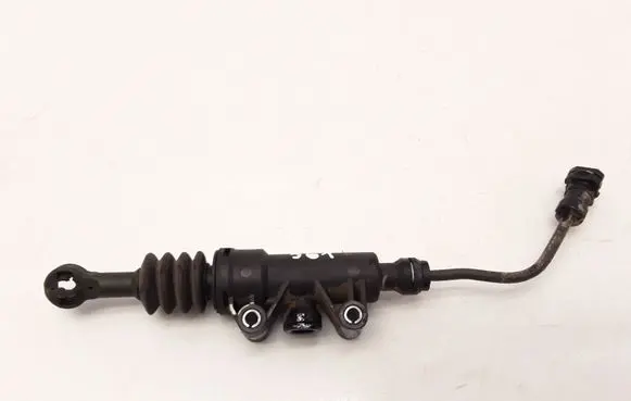 Clutch slave cylinder