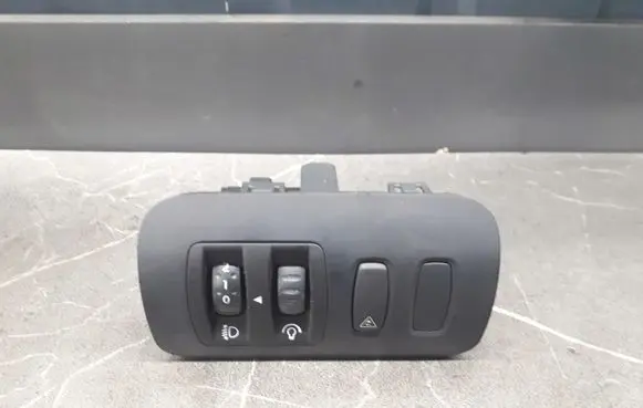 Renault Megane II Headlight level height control switch 88020005