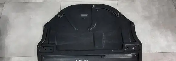 Volkswagen Polo V 6R Engine splash shield/under tray 6R0825901A