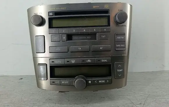 Toyota Avensis T250 Radio/CD/DVD/GPS head unit 