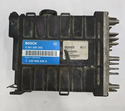 Volkswagen Polo II 86C 2F Engine control unit/module 030906026A 0261200253