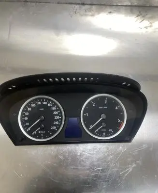 BMW 5 E60 E61 Speedometer (instrument cluster) 6974576