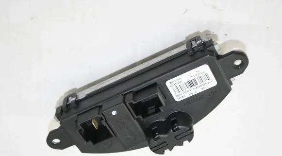 BMW X6 F16 Heater blower fan relay 9276112