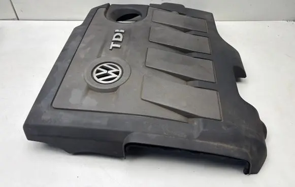 Volkswagen PASSAT B7 Engine cover (trim) 03L103925J 03L103925K