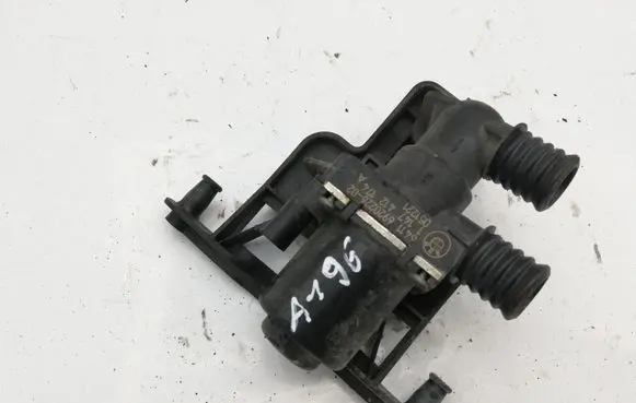 BMW 5 E60 E61 Coolant heater control valve 6411692022602 6920226 1147412174