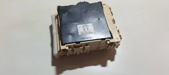 Toyota RAV 4 (XA40) Fuse box set 6FA206LMS 50125950 63586796