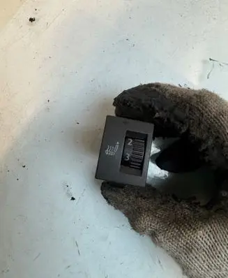 Volkswagen Polo IV 9N3 Seat heating switch 6Q0963563