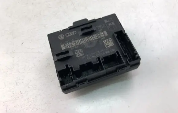 Audi A4 S4 B8 8K Door control unit/module 8T0959793M