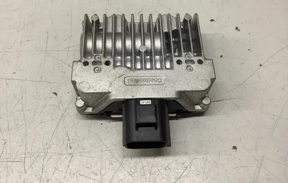 Jaguar XF X250 Fuel injection pump control unit/module CPLA9D370AA