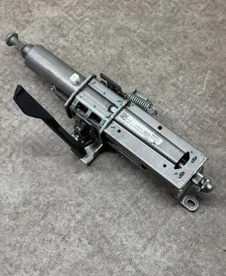 BMW X1 U11 Steering wheel axle 6891198