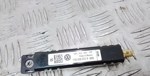 Volkswagen Jetta USA Aerial antenna amplifier 17A035577F