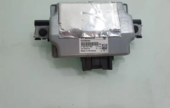 Jeep Cherokee Voltage converter/converter module 56029583AB 0199DC2300