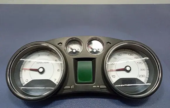 Peugeot 308 Speedometer (instrument cluster) 9664673180