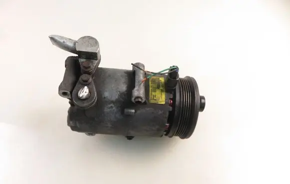 Ford Focus C-MAX Air conditioning (A/C) compressor (pump) 3M5M19D629RN