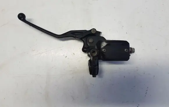 Clutch slave cylinder